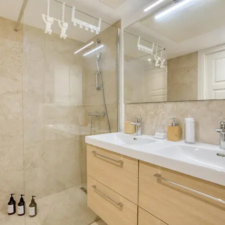 Charming In Le Clos Des Sarments *