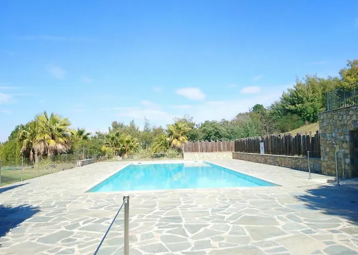 Charming In Le Clos Des Sarments لا كروا فالميه